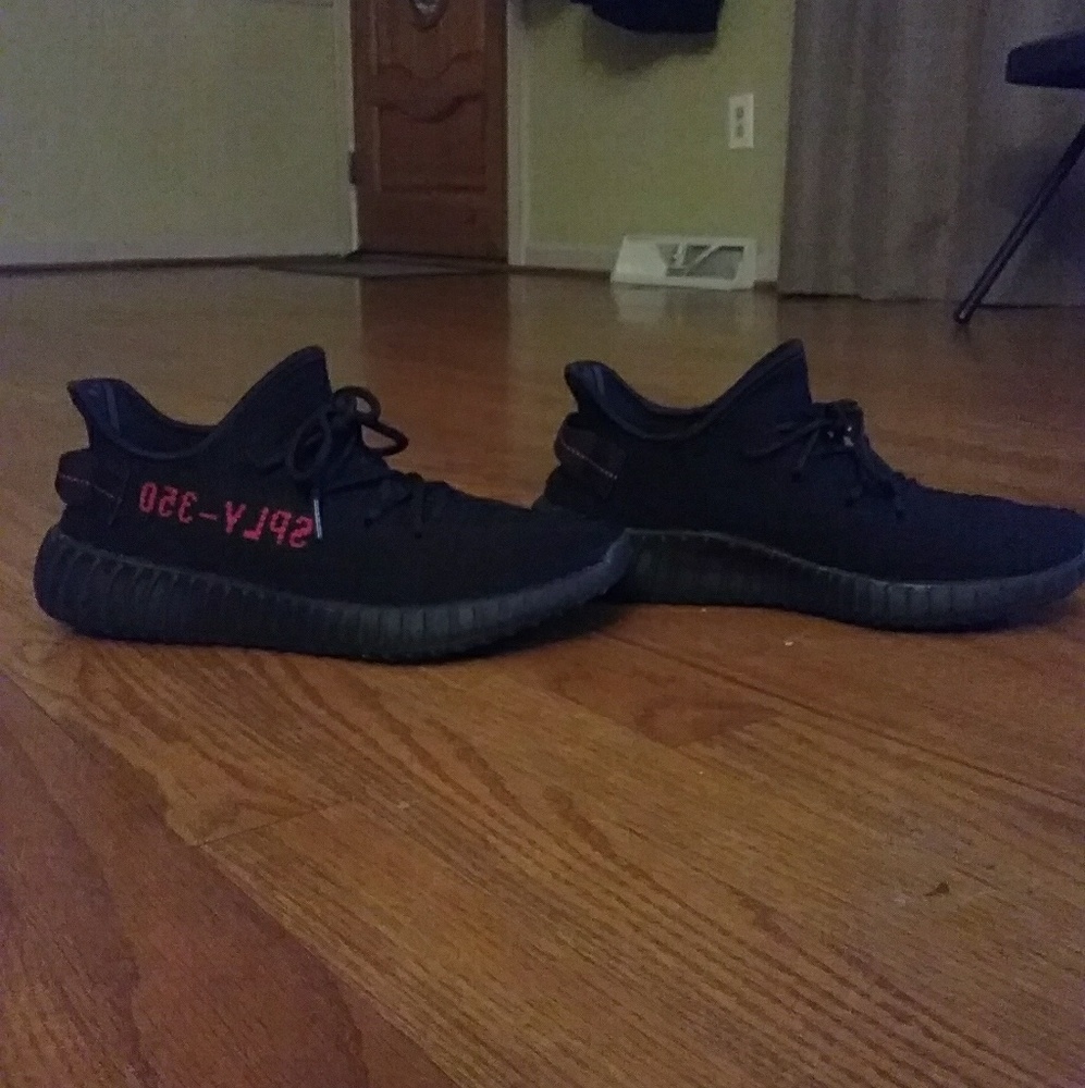 Yeezy 350 v2